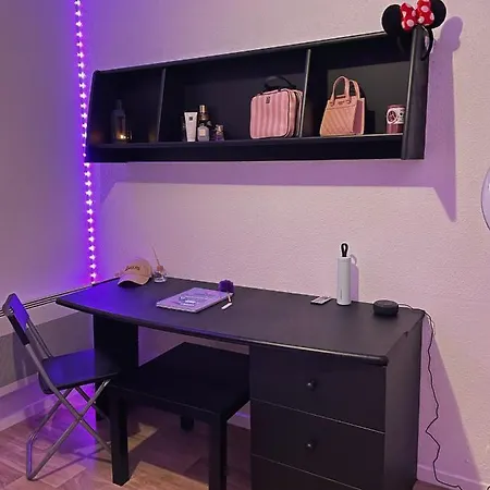 Cozy Studio In La Defense