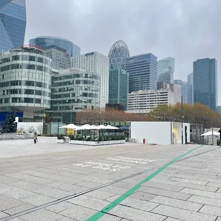 Cozy In La Defense Pensión *
