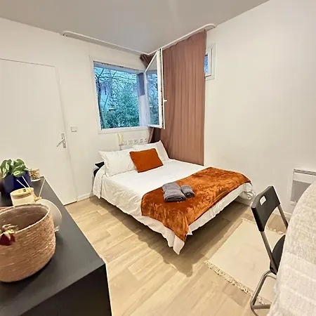 Cozy In La Defense 3*