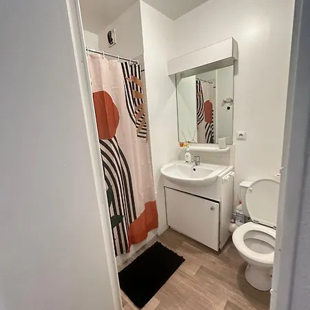 Cozy Studio In La Defense Courbevoie